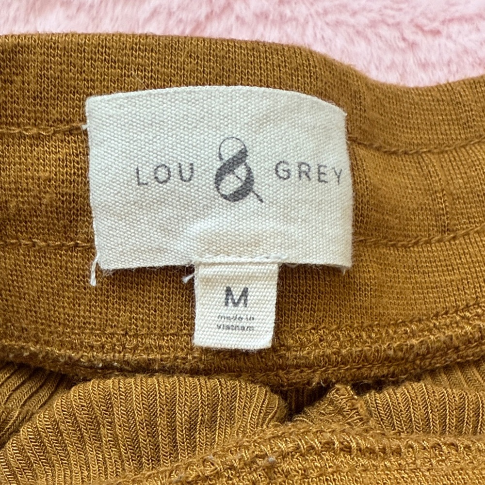 Lou & Grey Shorts ** Bundle 5+ items and name your offer!!! 💖💞 - Picture 2 of 3